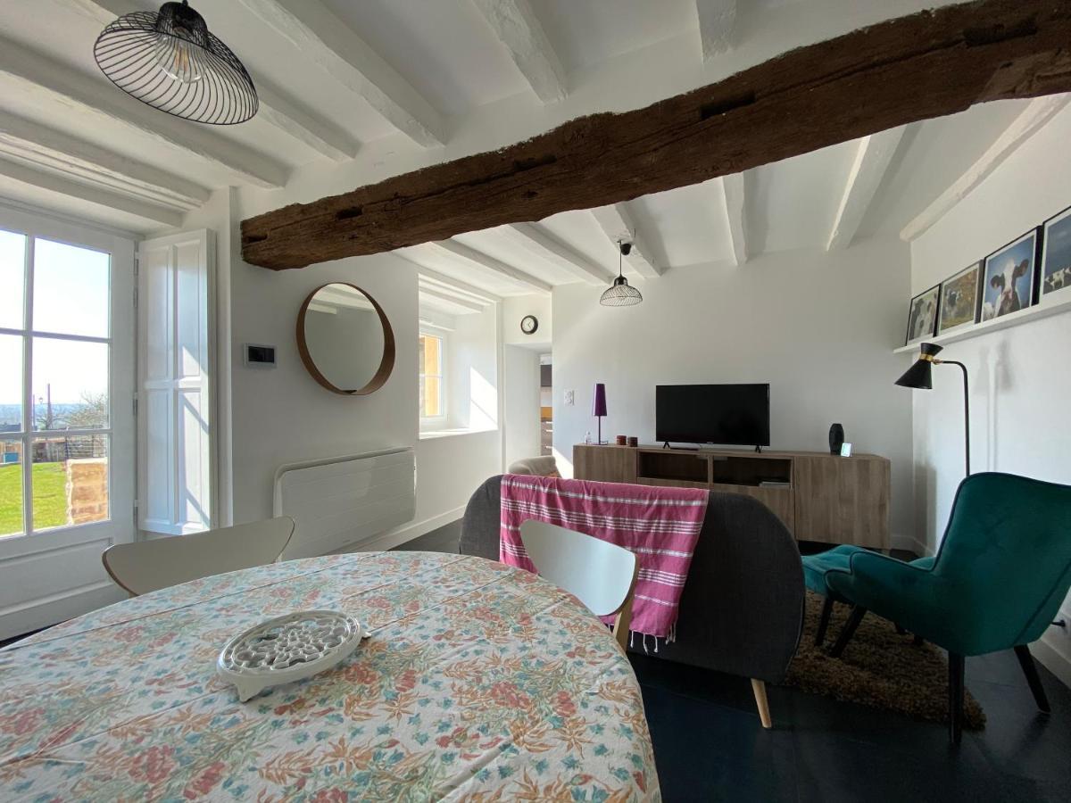 Holiday home Du Petit Rocher Suzanne Sainte-Suzanne (Mayenne)